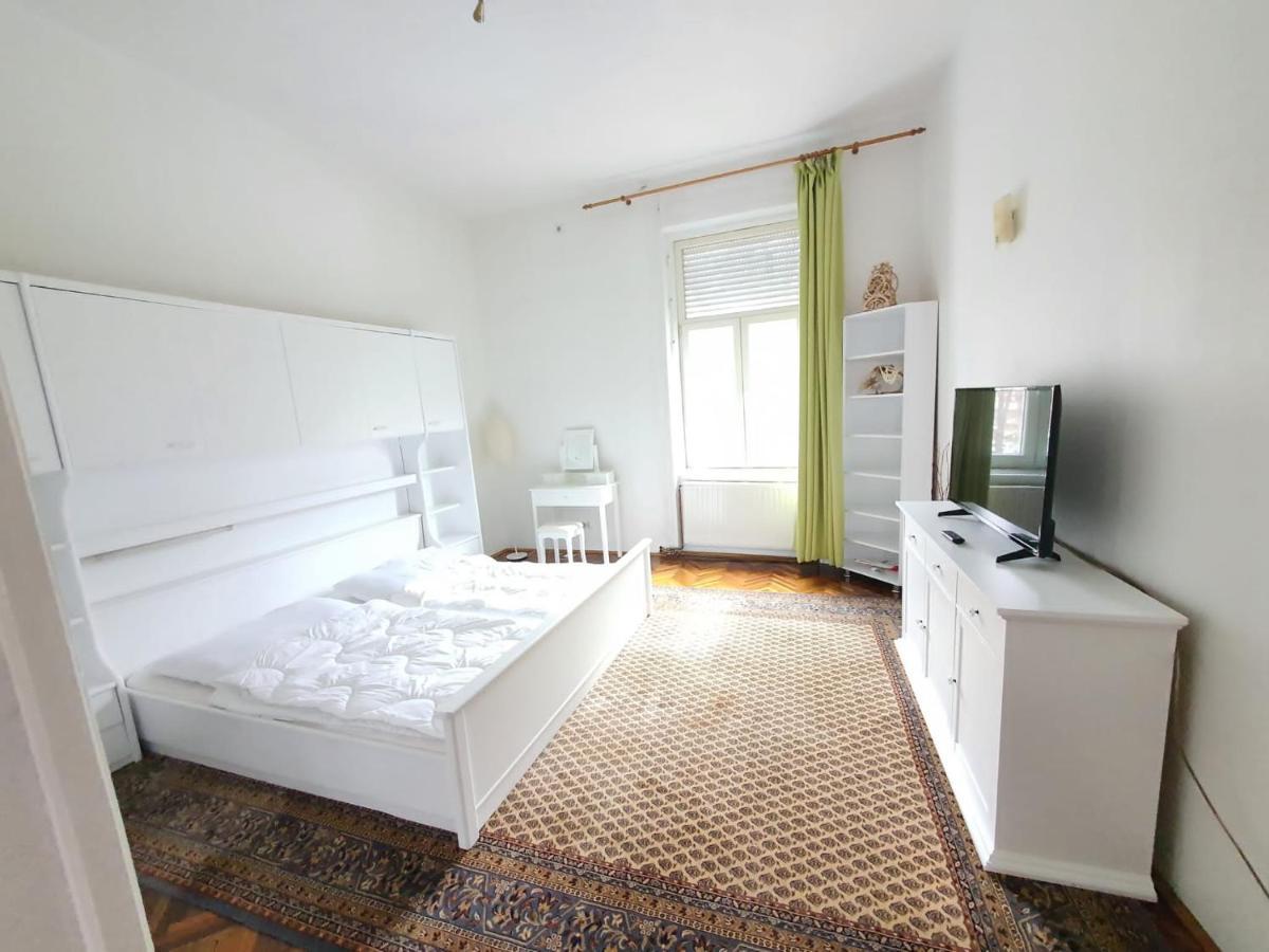 Diana'S Apartment Arad Zewnętrze zdjęcie