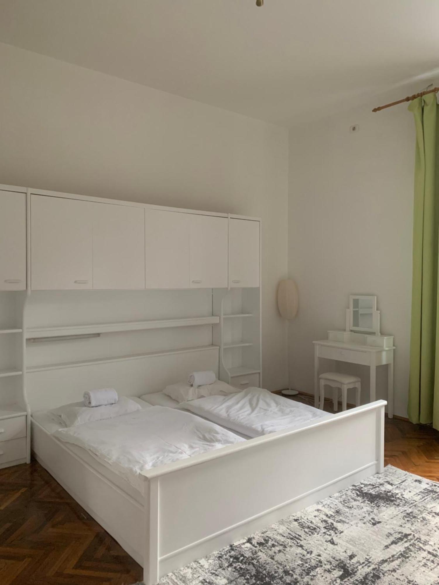 Diana'S Apartment Arad Zewnętrze zdjęcie